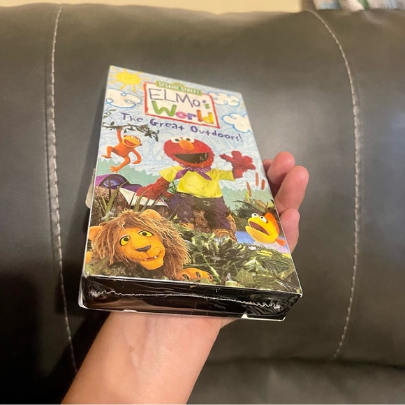 Sesame Street Other - Vintage New Sesame Street Elmo's World The Great Outdoors VHS 2000s Sony Wonder